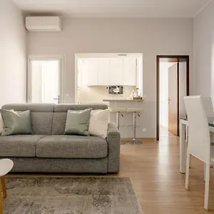 Apartment Centro Storico - Stazione A 500m Strategico Elegant Loft, Padova